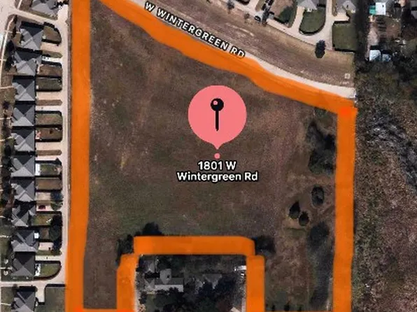 1801 W Wintergreen Rd, Lancaster, TX 75134
