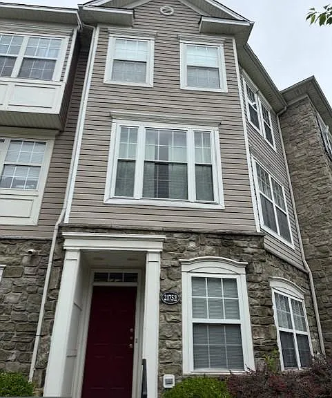 21752 Ascot Ct — Photo 2
