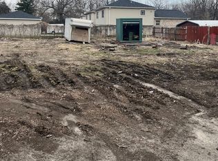 2004 139th St, Blue Island, IL 60406