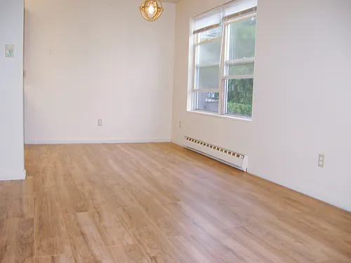 642 Genesee St #1 Photo 1