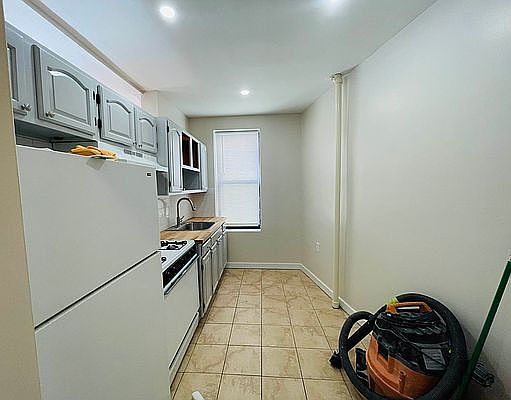 4th image of 7123 4th Ave APT C6