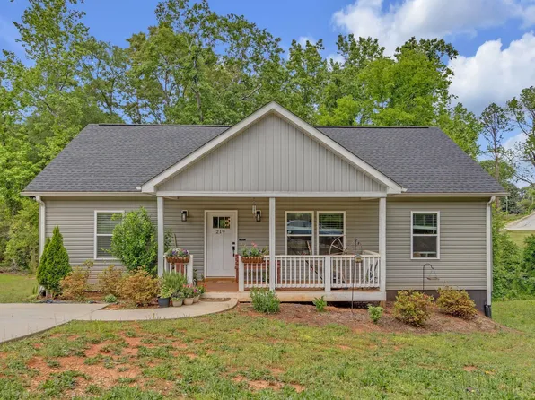 219 Fleetwood Dr, Greenville, SC 29605