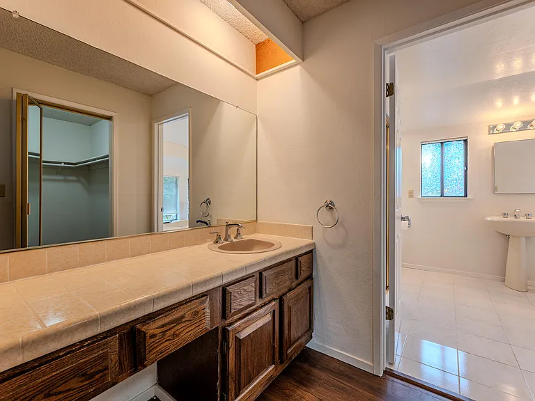 327 Clarkin Ct — Photo 30