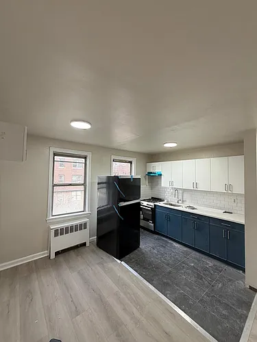 44 Irving St Photo 1