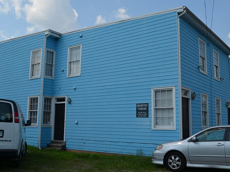 905 Bowe St #A — Photo 2