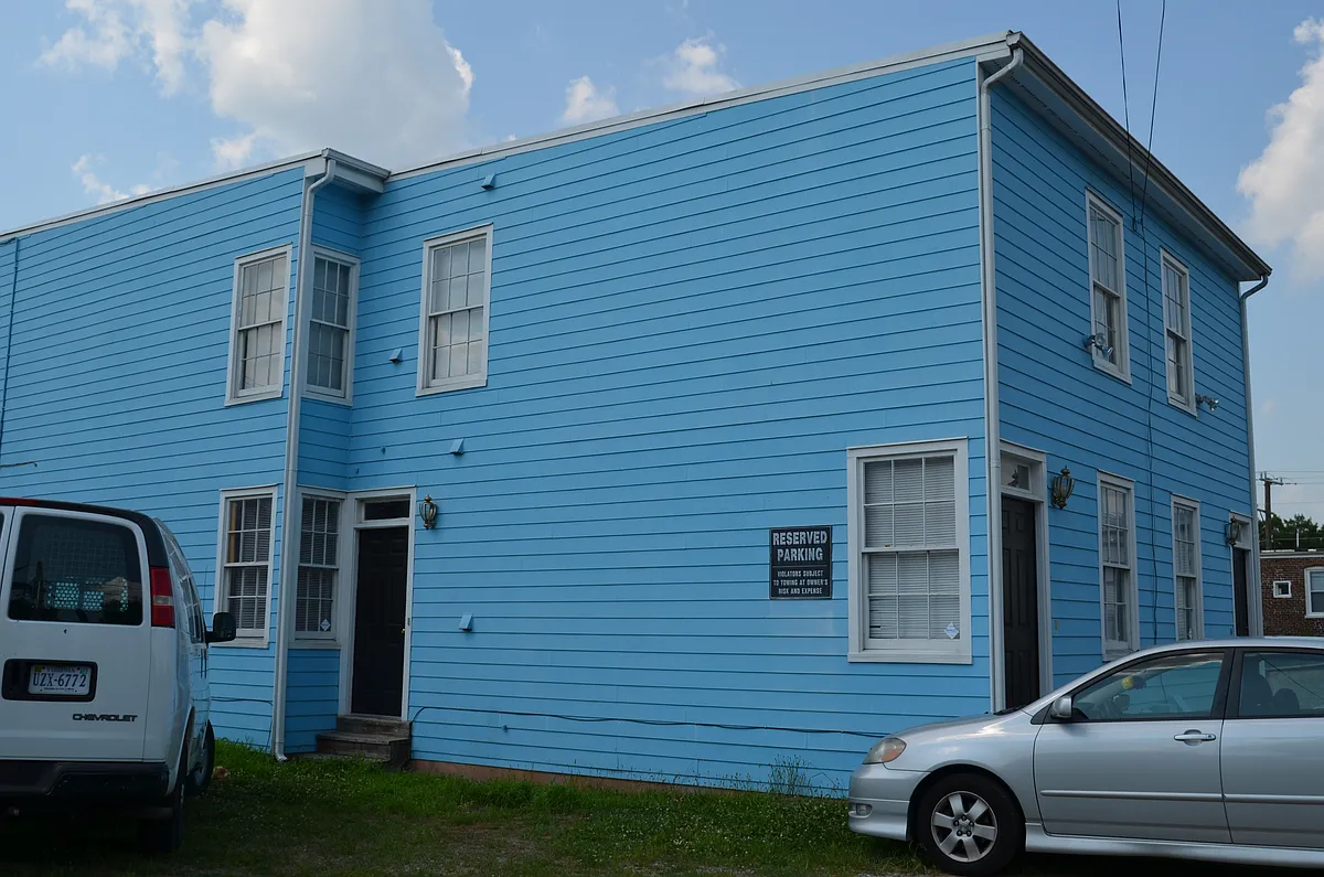 Building Photo - 905 Bowe St #A