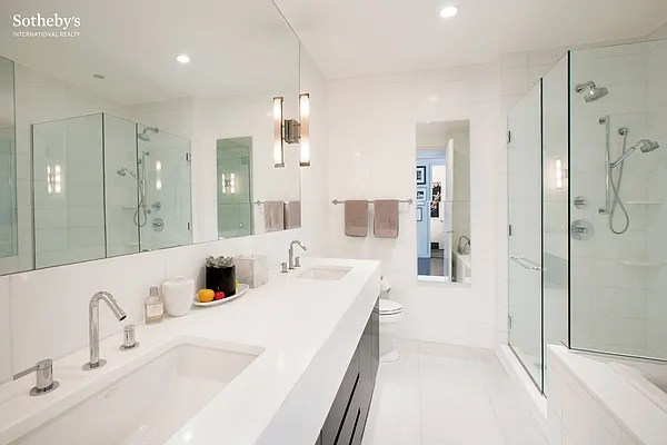 Sold by Sotheby's International Realty | media 26