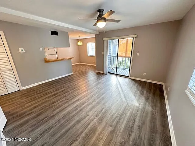 2 bed, 2.0 bath, 860 sqft, $1,200 — Photo 2