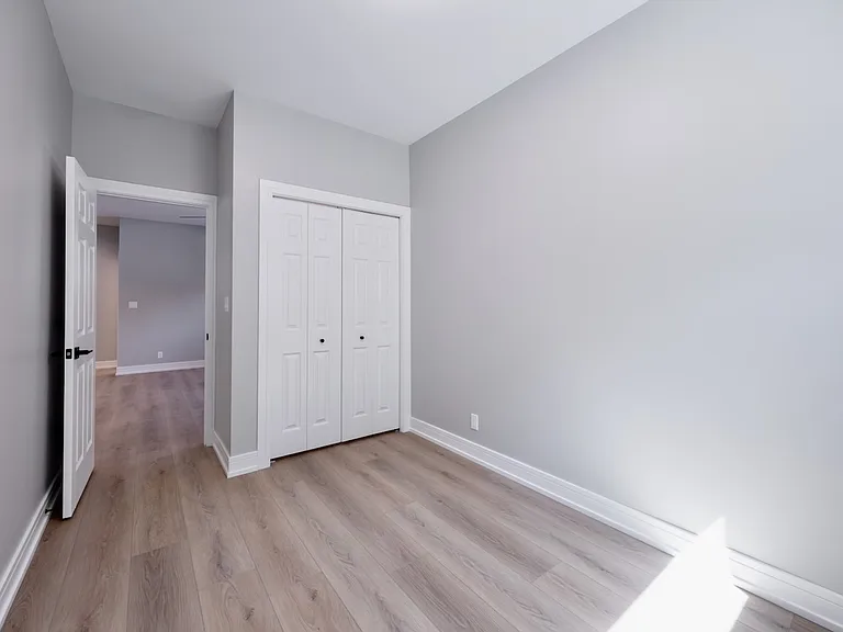 1809 S Laflin St — Photo 8