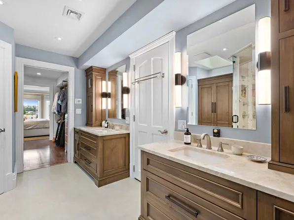 630 Hudson Street image 32 of 50