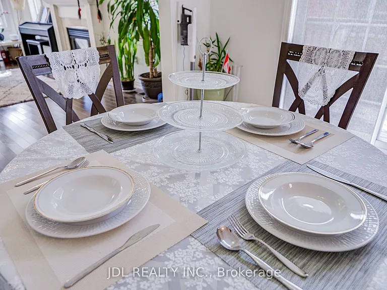 1139 Cenotaph Blvd — Photo 14