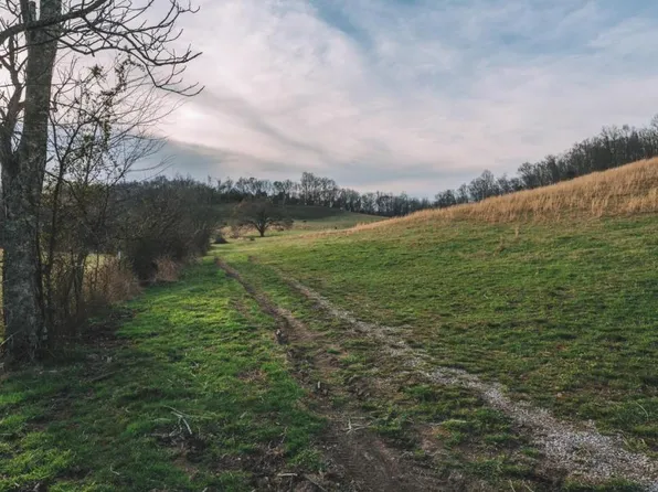 1804 Brown Shop Rd, Petersburg, TN 37144