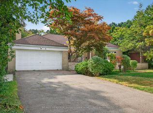 6 Gerald St, Toronto, ON M2L 2M5