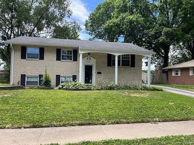 1st image of 55 Villa Dr