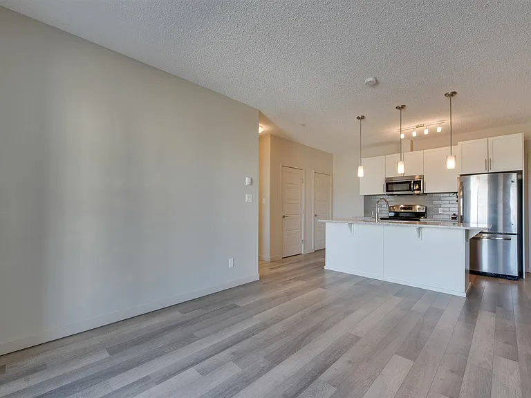 1144 Adamson Dr SW #204 — Photo 5