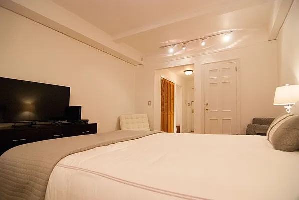 Rented by WAM Partners - William Moses Co. | media 20