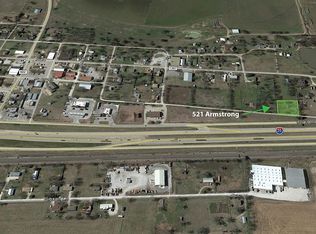521 Armstrong St, Valley View, TX 76272