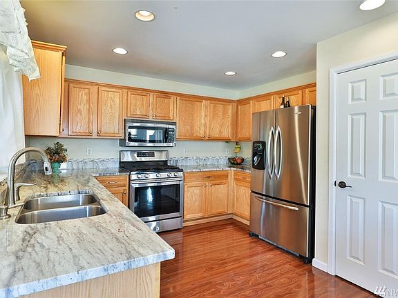 All appliances stay.