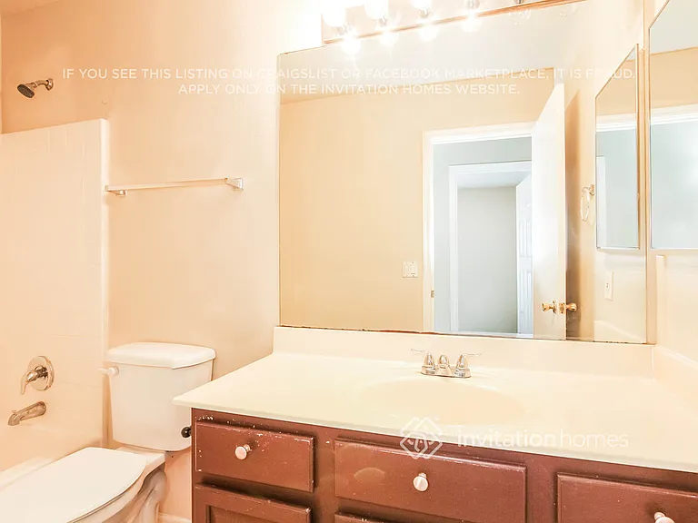 2046 N 90th Ln — Photo 14