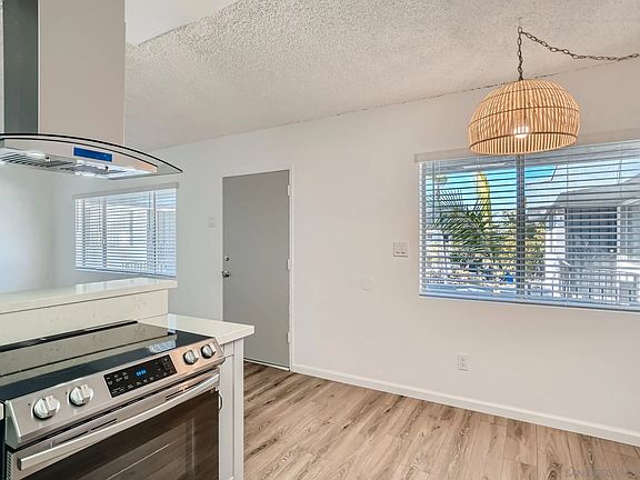 3rd image of 2101 Dale St