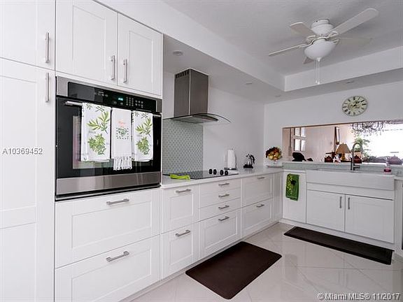 3rd image of 10111 NW 24th Pl APT 302