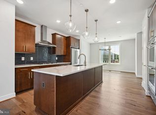 408 Swann Ave, Alexandria, VA 22301