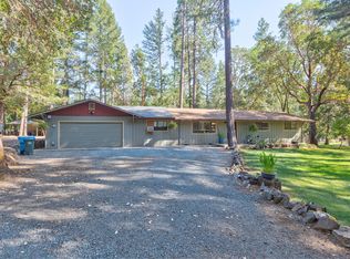 1740 Queens Branch Rd, Rogue River, OR 97537
