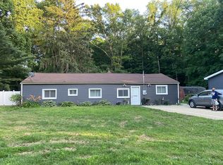 1317 W Kimmel Rd, Jackson, MI 49201