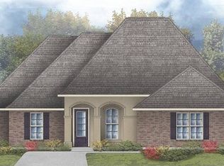 725 English Oak Dr, Madisonville, LA 70447