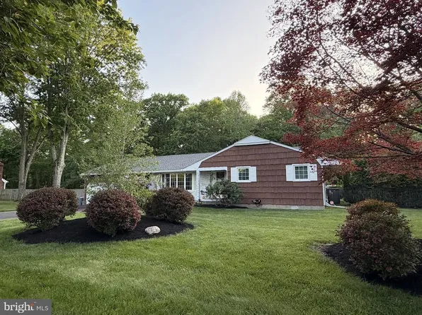 33 Galston Dr, Princeton Junction, NJ 08550