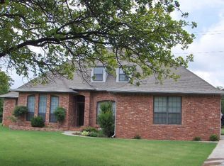1205 Bavarian Dr, Edmond, OK 73034