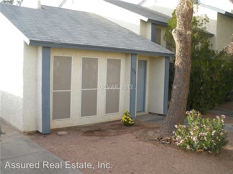 1st image of 576 Sellers Pl