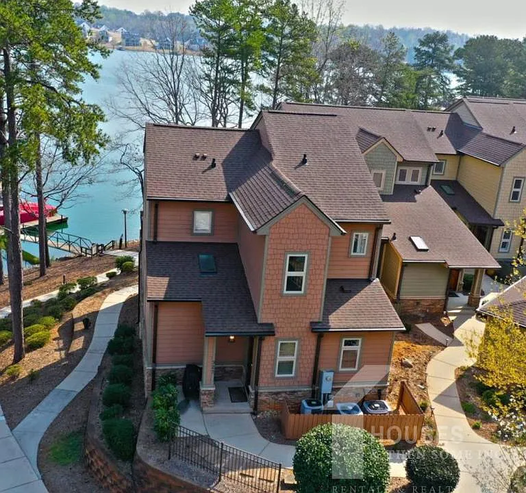 323 Blue Water Way