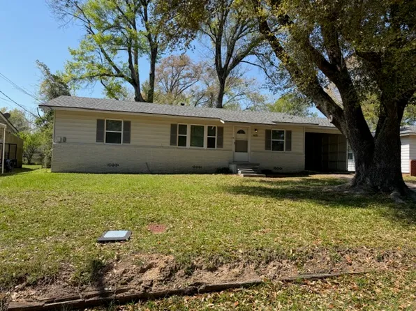 605 Omega St, Longview, TX 75601