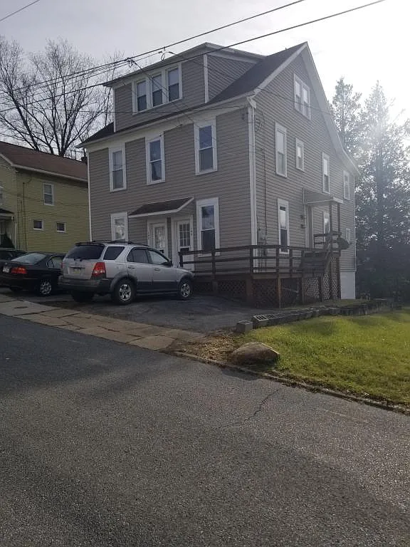 140 Rambo St, Apt 2 — Photo 1