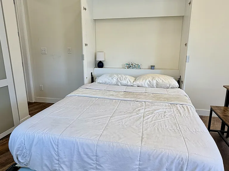 Queen Size Murphy Bed