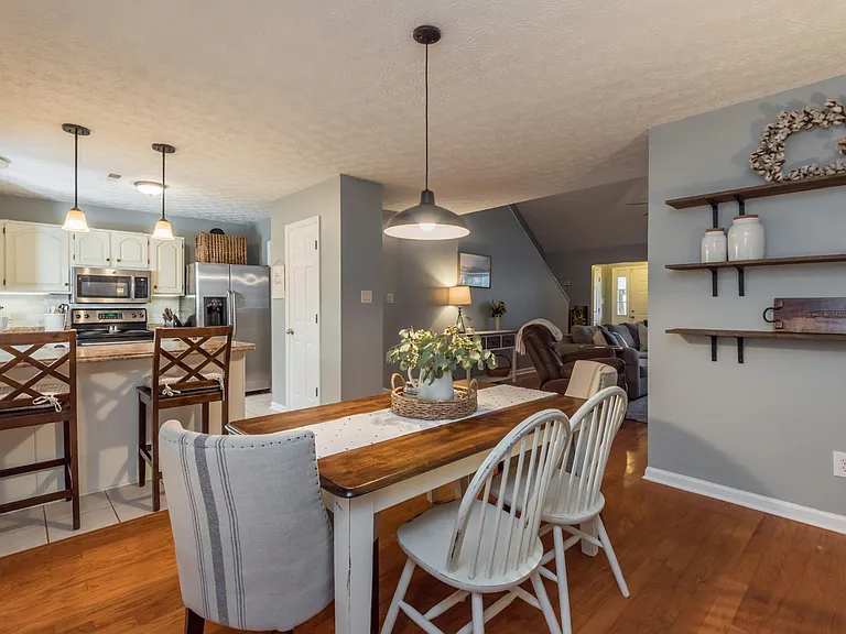 8338 Longcreek Ln — Photo 4