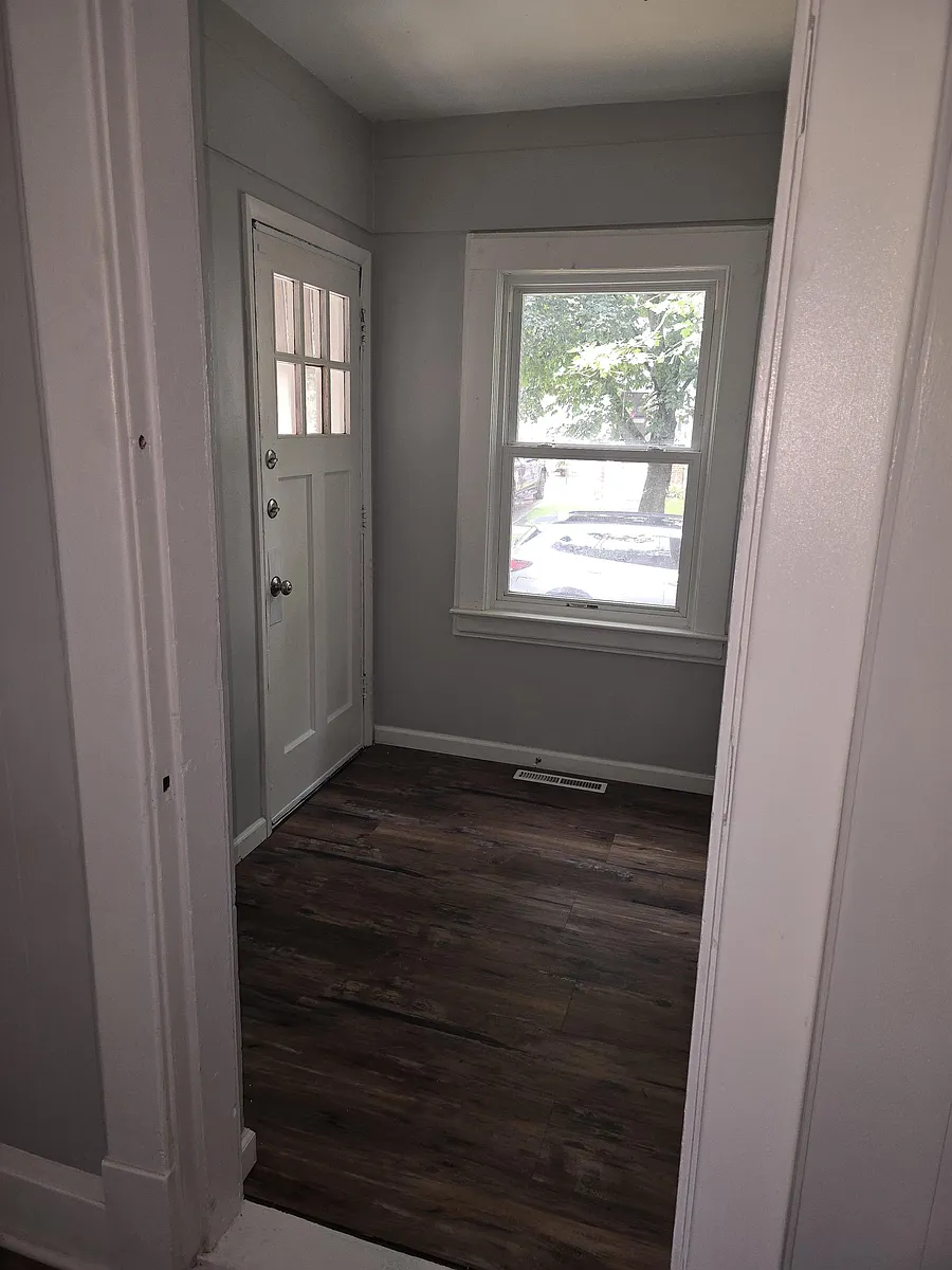 Front entry way - 2249 Cleveland Ave