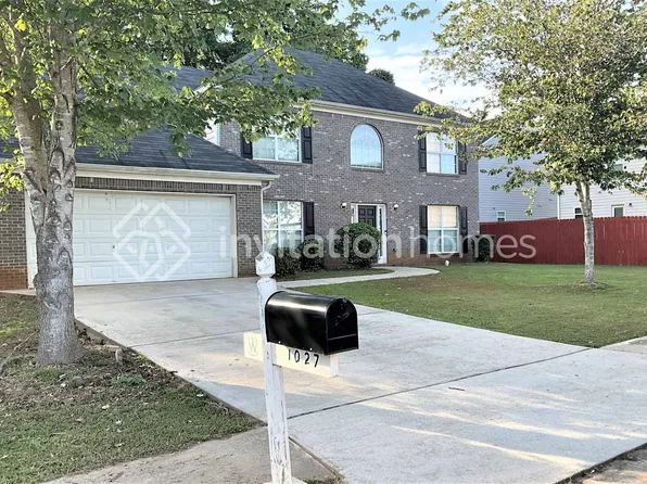 1027 Lear Dr, Locust Grove, GA 30248