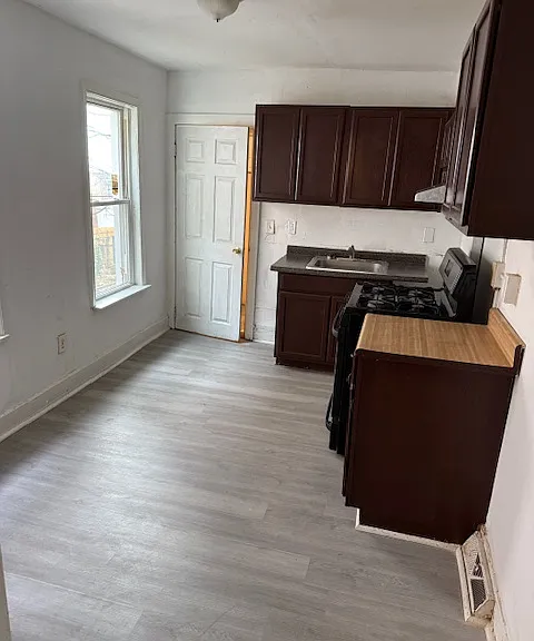 1216 Conrad St — Photo 6