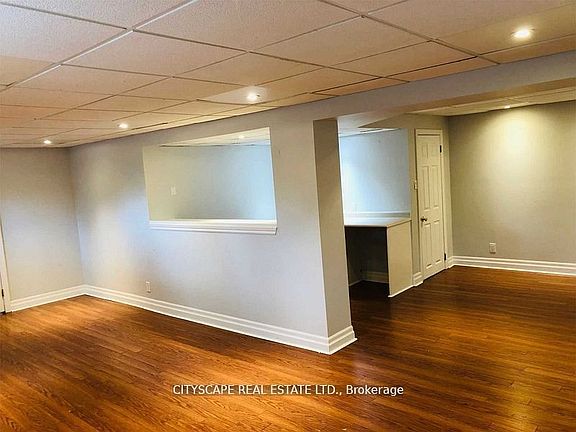 5th image of 1476 Duncan Rd