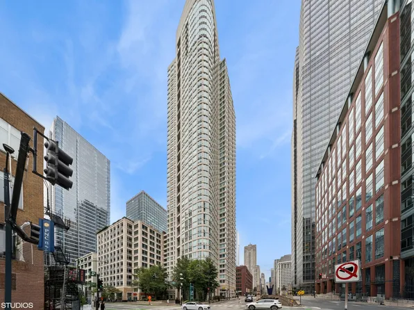 345 N La Salle Dr APT 702, Chicago, IL 60654