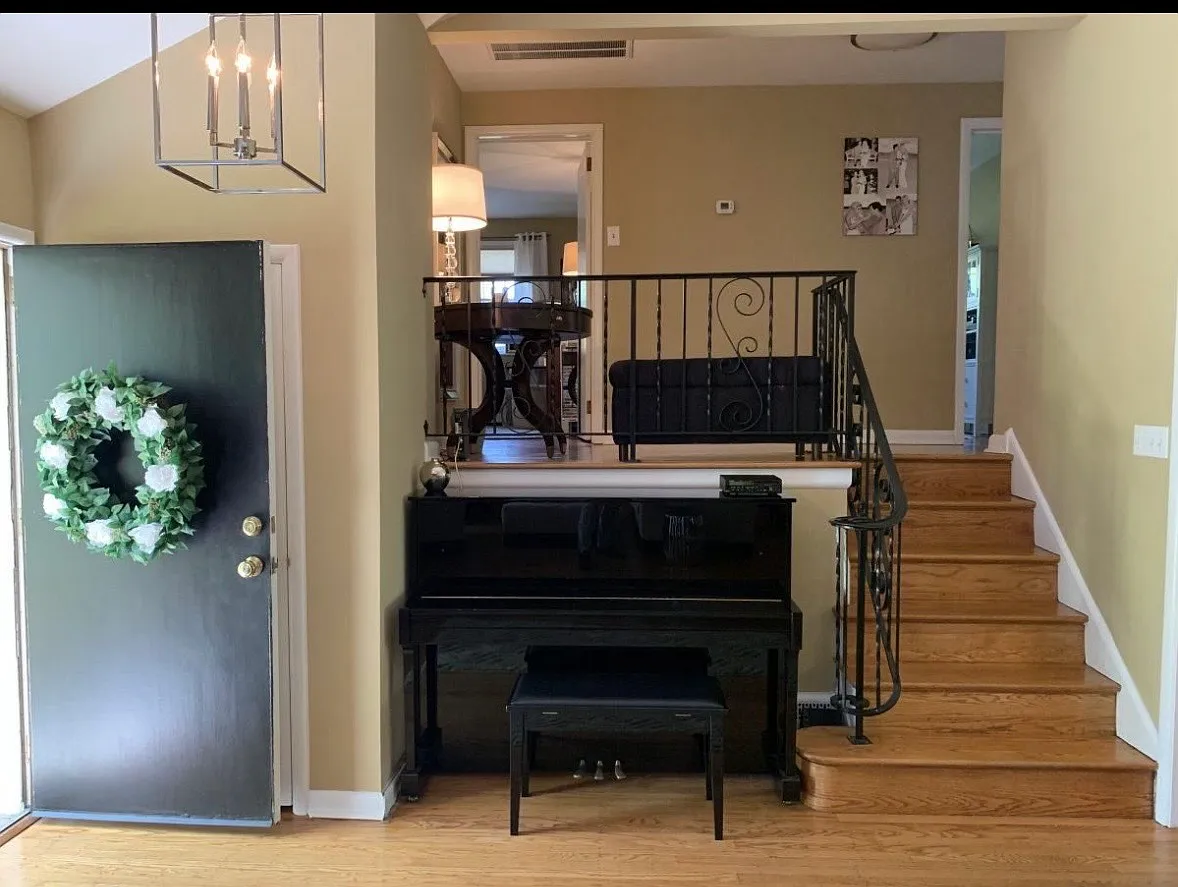 3 bed, 2810 sqft, $4,750 — Photo 4