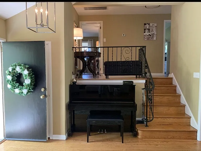 349 Saunders Dr — Photo 1