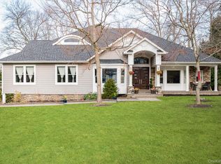 7 Riga Lane, Melville, NY