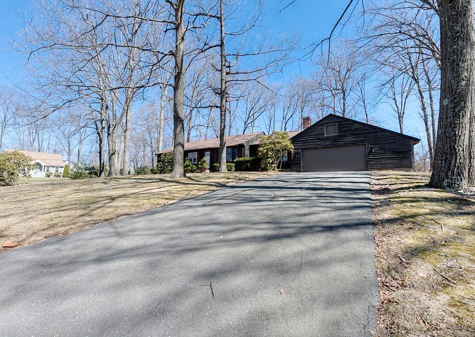 56 Hillcrest Ln, Ludlow, MA 01056 Zillow