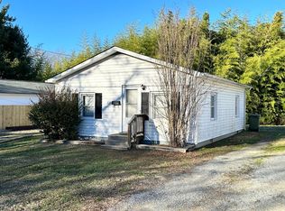414 Longwood Ave, Farmville, VA 23901
