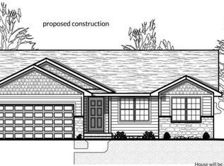 1019 S I Ave, Nevada, IA 50201