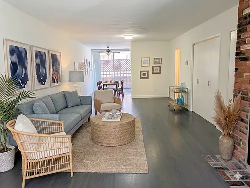 129 Marguerita Ave #J Photo 1