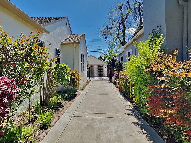 1866 Bidwell Way — Photo 39